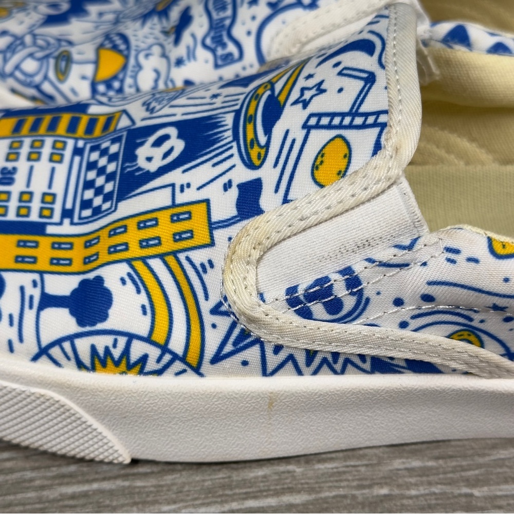 Bucketfeet Auntie Anne’s Pretzels Slip On Shoes Women’s 9 Men’s 7.5 - Picture 3 of 11